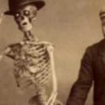 Джульетта Давинчи - Скоро все превратимся в скелетов Скоро все превратимся в скелетов